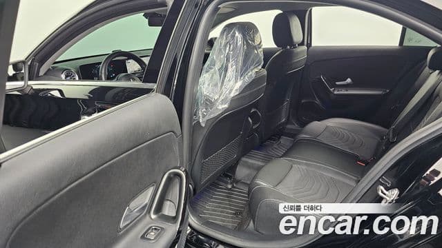 Mercedes-Benz A-Class 2020 — ფოტო 11/20