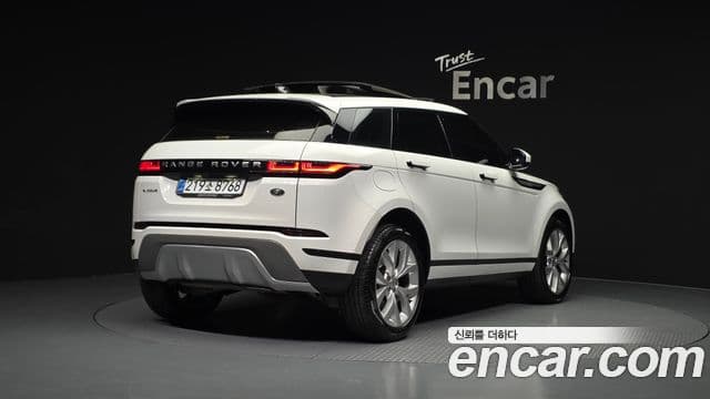 Land Rover Range Rover Evoque 2022 — Photo 18/20