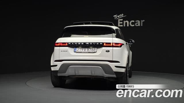Land Rover Range Rover Evoque 2022 — Photo 4/20