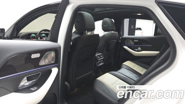 Mercedes-Benz GLE-Class 2022 — Photo 9/20