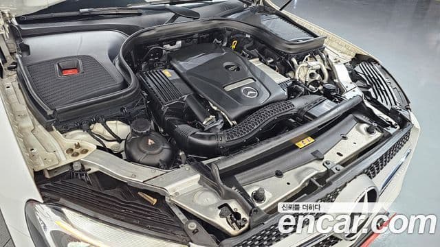 Mercedes-Benz GLC-Class 2019 — Photo 10/20