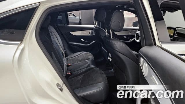 Mercedes-Benz GLC-Class 2019 — Photo 4/20