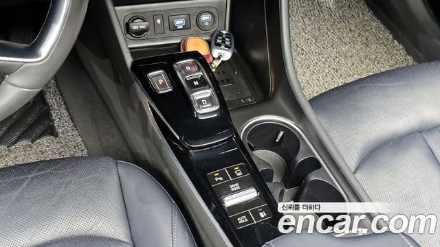 Hyundai Sonata Hybrid 2020 — ფოტო 16/20