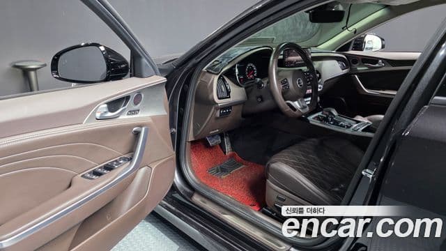 Kia Stinger 2021 — Şəkil 10/20
