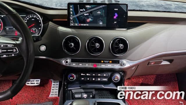 Kia Stinger 2021 — Şəkil 14/20