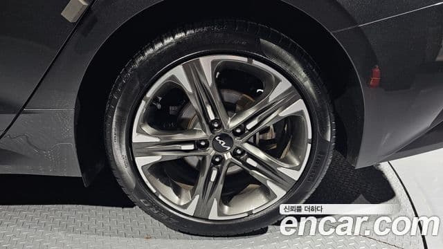 Kia K5 2022 — ფოტო 5/20