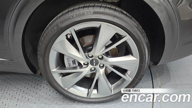 Genesis GV70 2024 — Photo 17/32