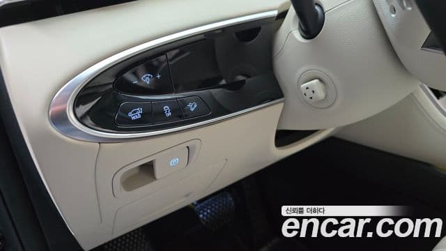 Genesis GV70 2024 — Photo 21/32