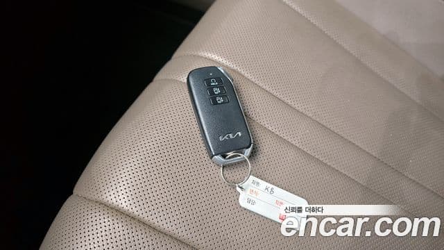 Kia K8 2022 — Şəkil 15/30