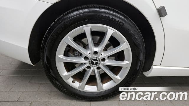 Mercedes-Benz A-Class 2020 — Şəkil 5/20