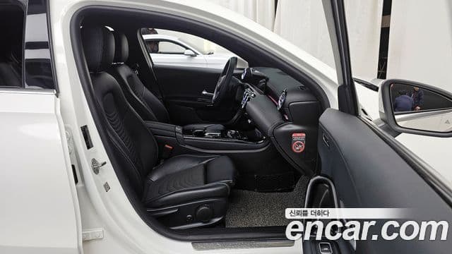 Mercedes-Benz A-Class 2020 — Şəkil 11/20