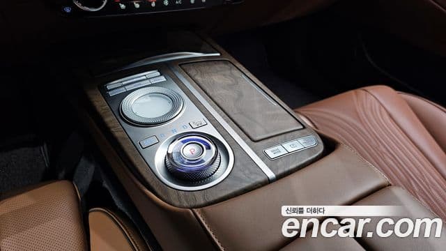 Genesis Electrified G80 2021 — Şəkil 9/20