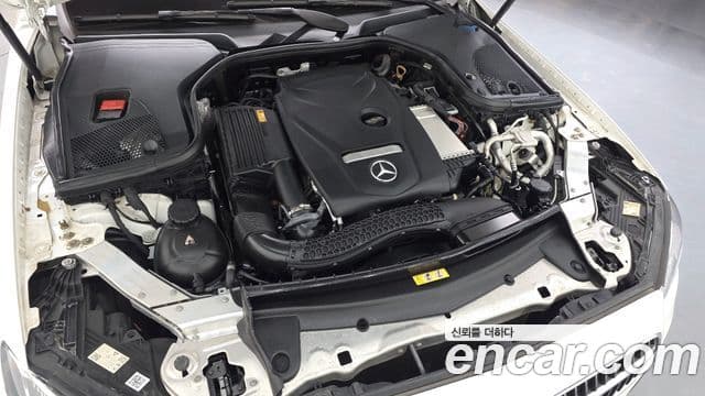 Mercedes-Benz E-Class 2021 — ფოტო 6/20