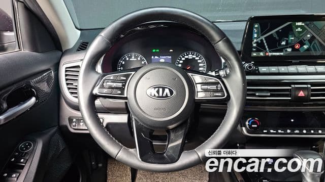 Kia Seltos 2021 — ფოტო 13/20