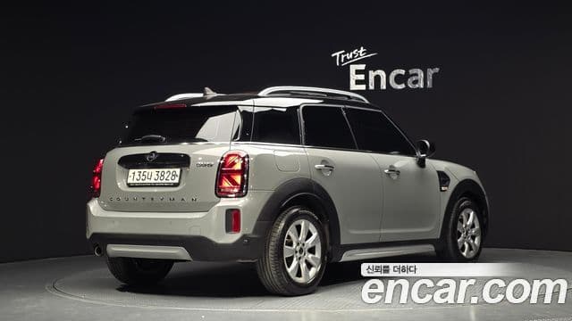 Mini Cooper Countryman 2020 — Фото 2/20