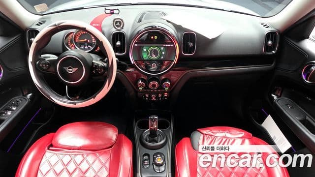 Mini Cooper Countryman 2020 — Фото 7/20