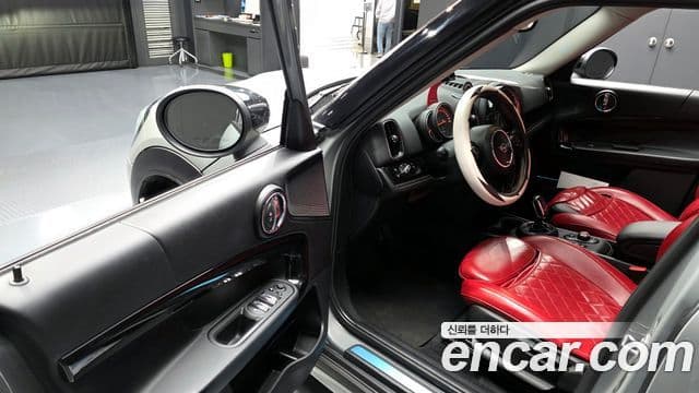 Mini Cooper Countryman 2020 — Фото 10/20