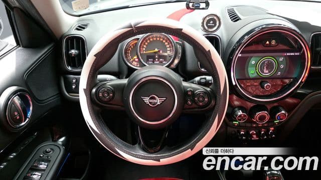 Mini Cooper Countryman 2020 — Фото 12/20