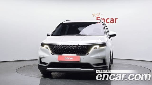 Kia Carnival 2022 — ფოტო 3/20