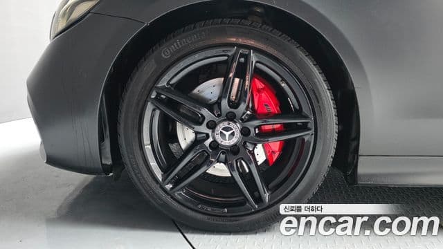 Mercedes-Benz E-Class 2019 — ფოტო 5/20
