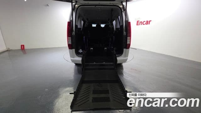 Hyundai Staria 2022 — Şəkil 19/20