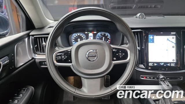 Volvo S60 2019 — Şəkil 13/20