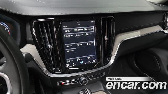 Volvo S60 2019 — Şəkil 14/20