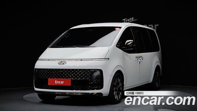 Hyundai Staria 2021 — ფოტო 1/20