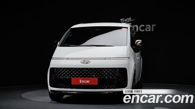Hyundai Staria 2021 — ფოტო 3/20