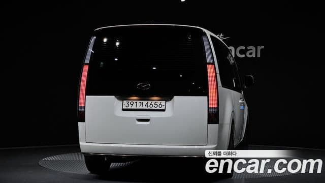 Hyundai Staria 2021 — ფოტო 4/20