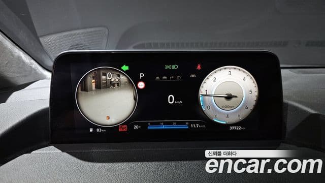 Hyundai Staria 2021 — ფოტო 8/20