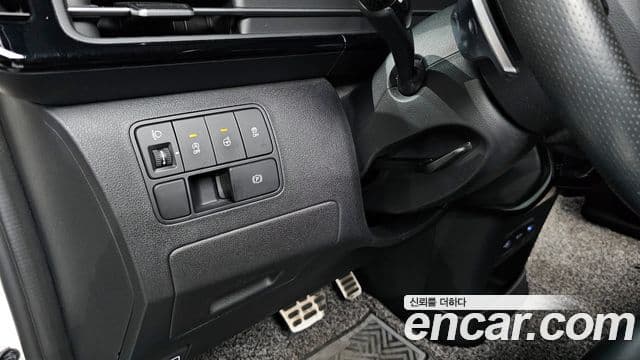 Hyundai Staria 2021 — ფოტო 17/20