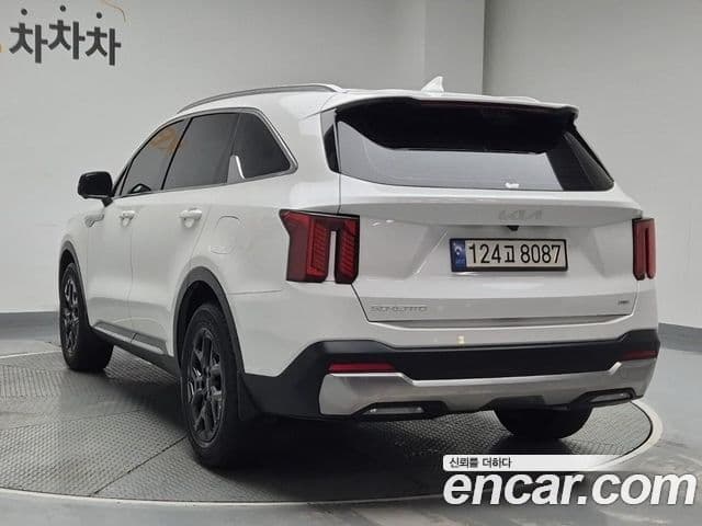 Kia Sorento 2024 — Фото 1/19