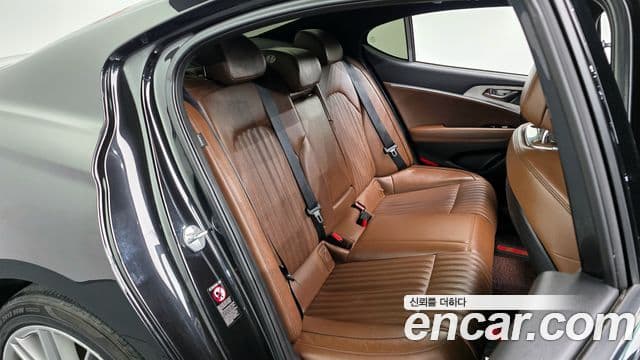 Genesis G70 2019 — Photo 20/34