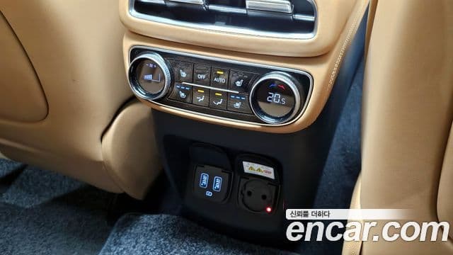 Genesis GV80 2020 — ფოტო 16/20