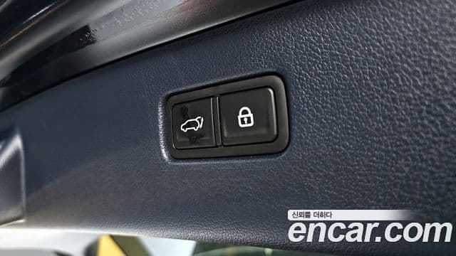 Genesis GV80 2020 — ფოტო 18/20