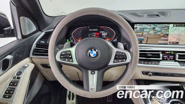 BMW X5 2022 — ფოტო 13/20