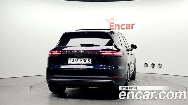 Porsche Cayenne 2020 — Photo 16/20