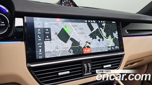 Porsche Cayenne 2020 — Photo 2/20