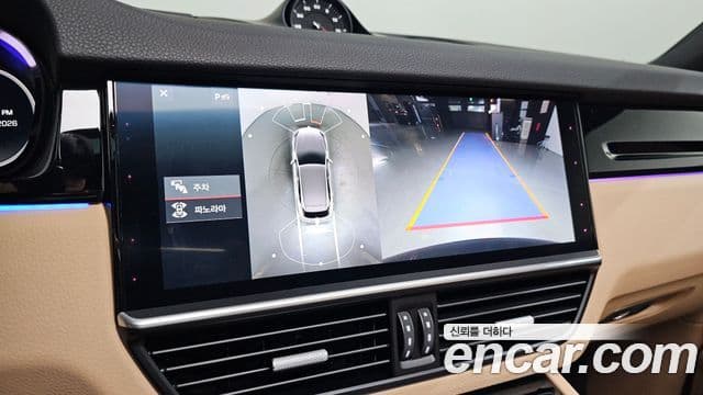 Porsche Cayenne 2020 — Photo 1/20