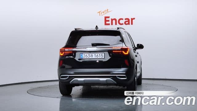 Kia Seltos 2022 — Şəkil 4/20