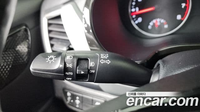 Kia Seltos 2022 — Şəkil 13/20