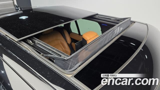 Land Rover Range Rover 2021 — ფოტო 19/20