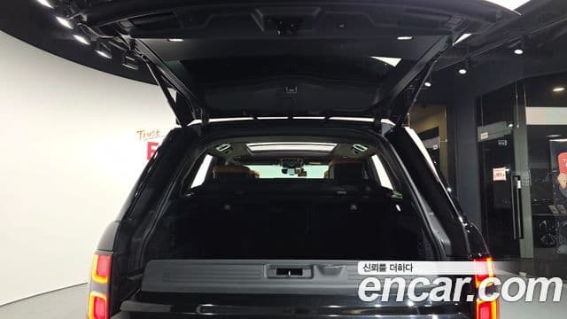 Land Rover Range Rover 2021 — ფოტო 20/20
