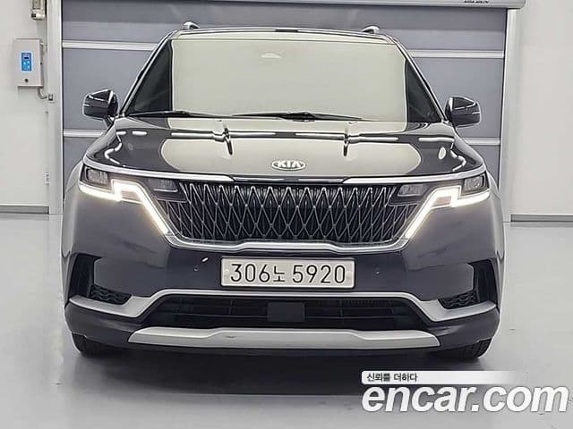 Kia Carnival 2020 — Фото 1/18