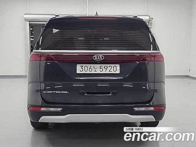 Kia Carnival 2020 — Фото 2/18