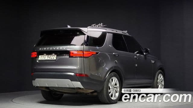 Land Rover Discovery 5 2018 — ფოტო 1/20