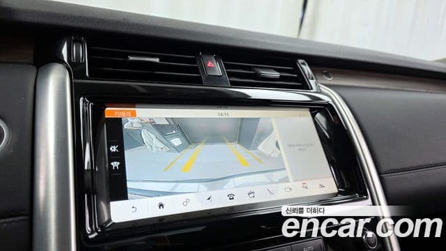 Land Rover Discovery 5 2018 — ფოტო 19/20