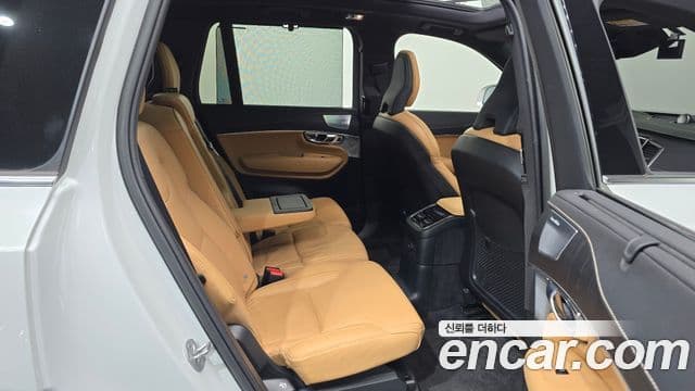 Volvo XC90 2022 — ფოტო 12/20