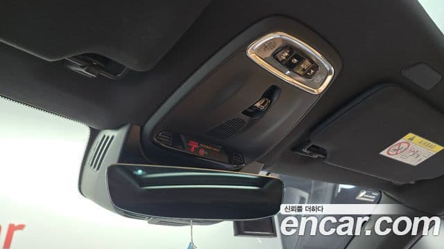 Volvo XC90 2022 — ფოტო 17/20